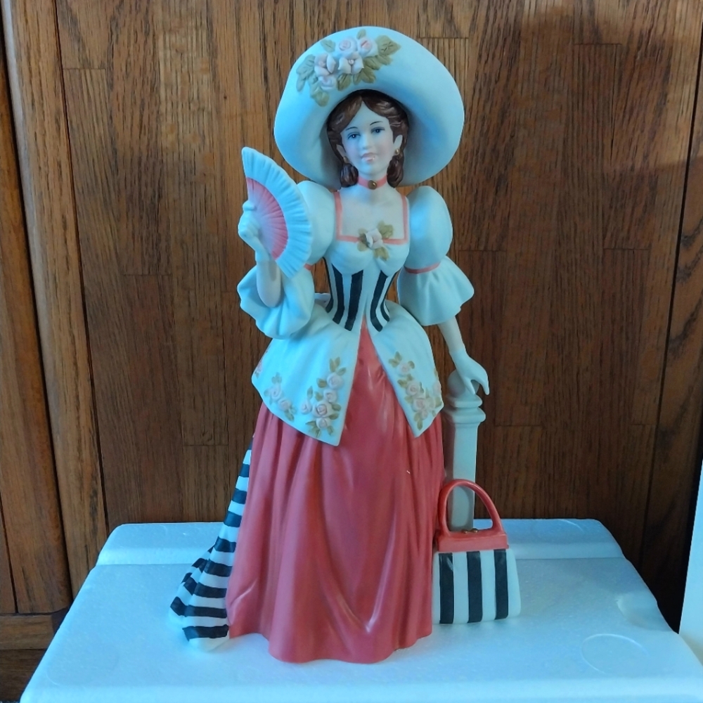 1994 Mrs. Albee Victorian Avon Figurine